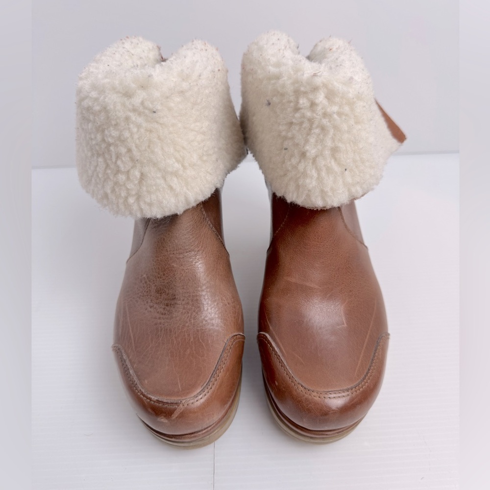 Calou Stokholm Clog Booties Women’s 37 Light Brown Distressed Leather Back Zip